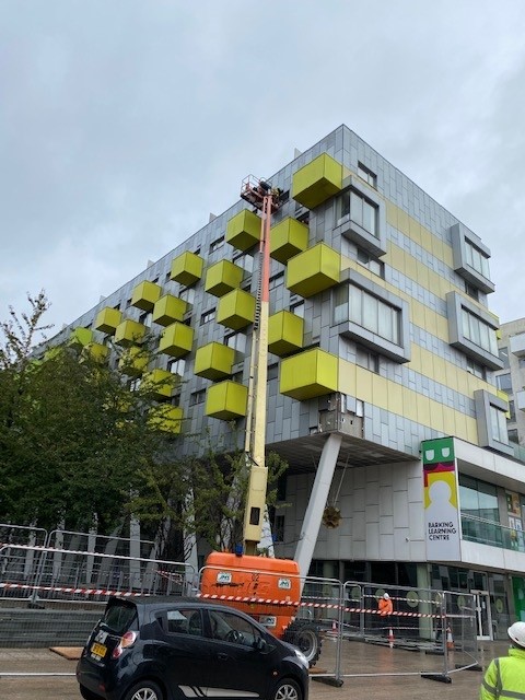 L b barking shear and tensile testing of cladding fixings